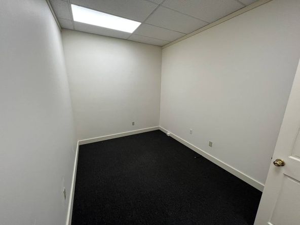 13 Washington St, Sanford, ME 04073